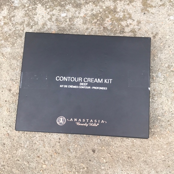 Anastasia Beverly Hills contour cream kit. Deep - Picture 2 of 6